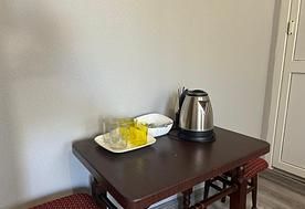 1-мест. (разм. в 2-мест.) комфорт с 2-сп. кроватью в коттедже, База отдыха Эльбрус, Головинка