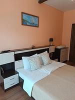Двухместный номер Comfort с видом на море (двуспальная кровать), Гостевой дом Казантип Центр, село Новоотрадное