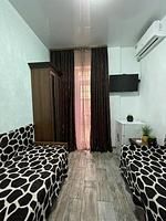 Двухместный номер Comfort (2 отдельные кровати), Гостевой дом 5 причин, Анапа