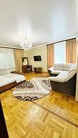Двухместный полулюкс с диваном (двуспальная кровать), Гостевой дом Усадьба Уюта, поселок Иноземцево