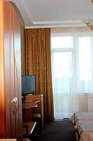 Двухместный номер Бизнес Стандарт с балконом (2 отдельные кровати), Гостевой дом Альмира, Адлер