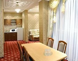 Апартаменты с 2 комнатами с балконом, Гостевой дом Альмира, Адлер