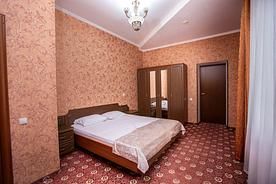 Люкс "Олимп Апарт", 4-местный,2х-комнатный, Гостевой дом Альмира, Адлер