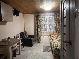 Трёхместный стандарт с двуспальной кроватью и креслом Номера домов: 3, Гостевой дом Гостиный Дворъ, село Гремячинск