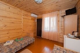 Двухместный номер, База отдыха Зеленые холмы, Приветное