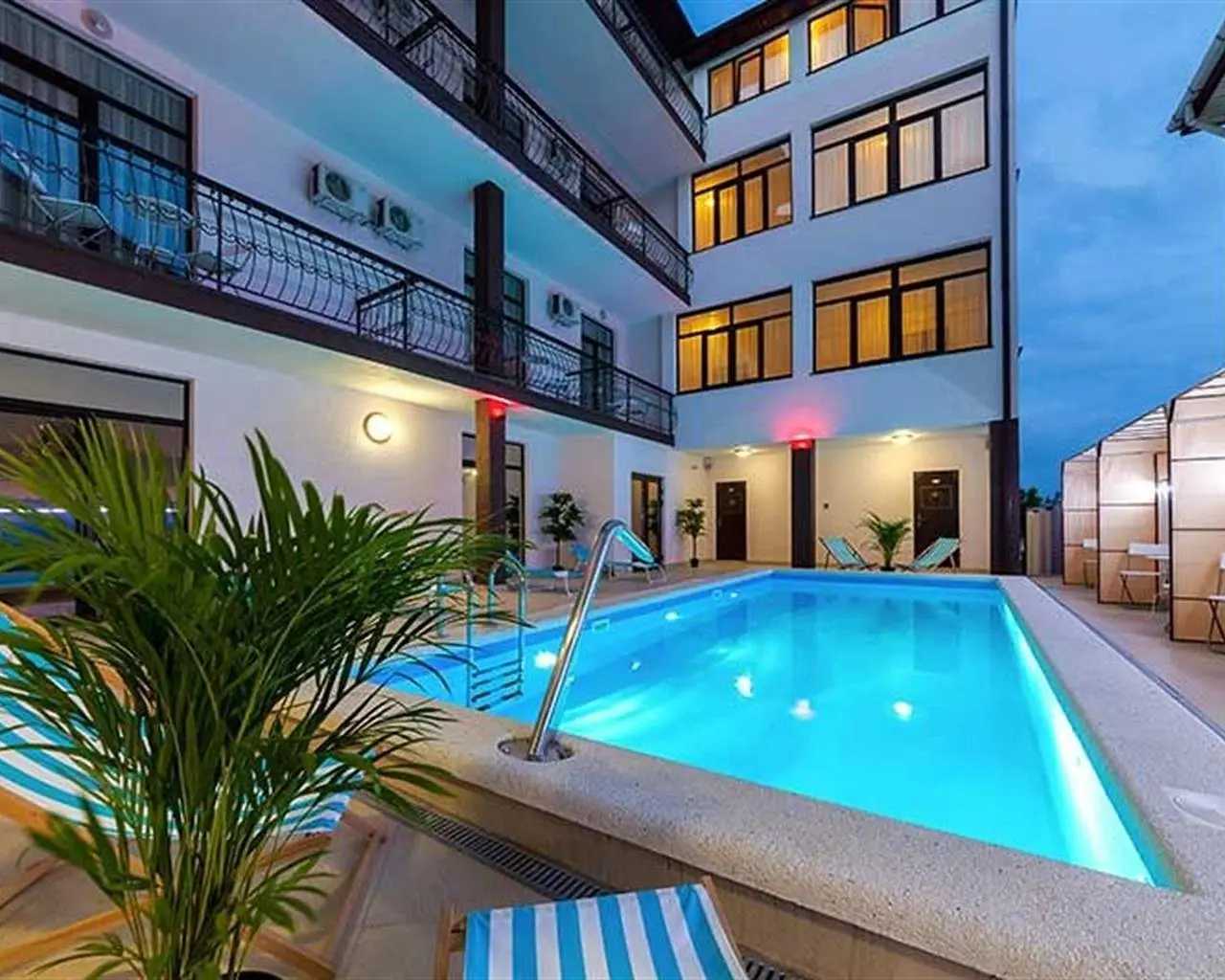 Гостевой дом Сальвадор Холидей и Аква Зона /Salvadore Holiday Hotel & Aqua-zone, Геленджик, Краснодарский край