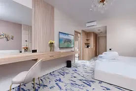 Sea Village Suite клубный New с красивым видом из окна, Гостевой дом Волна Sea Village, Анапа
