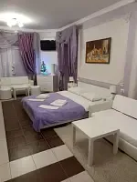 Трёхместные апартаменты Luxury c 1 комнатой с балконом и с видом на город, Гостевой дом Надежда, Таганрог