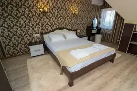 Двухместный люкс Corner Duplex с балконом (двуспальная кровать), Гостевой Дом Черное Море, Феодосия