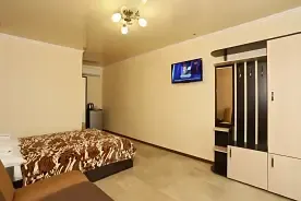 Двухместный номер Superior с балконом и с красивым видом из окна (двуспальная кровать), Гостевой дом Сафар, Орджоникидзе