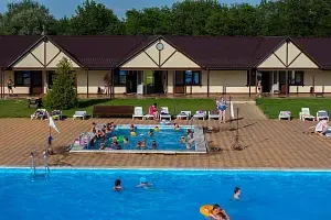 Гидроаэромассажный бассейн с геотермальной водой — Кемпинг «База отдыха Жемчужина Предгорья», Мостовской