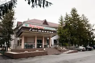 Гостевой дом База отдыха Изумруд