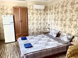 Двухместный номер Standard с красивым видом из окна (двуспальная кровать), Гостевой Дом Манго, Ялта