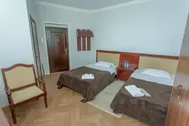 Двухместный номер Стандарт + с балконом и с видом на море (2 отдельные кровати), Гостевой дом  Лунный берег, Махачкала