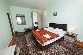Двухместный номер Standard с балконом и с красивым видом из окна (двуспальная кровать), Гостевой дом Кубачи, село Кубачи