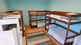Кровать в общем номере, Гостевой дом Уютная лиса, поселок Слюдянка