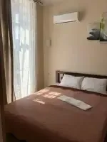 Двухместный номер Standard с балконом и с красивым видом из окна (двуспальная кровать), Гостевой дом Лето, Алушта