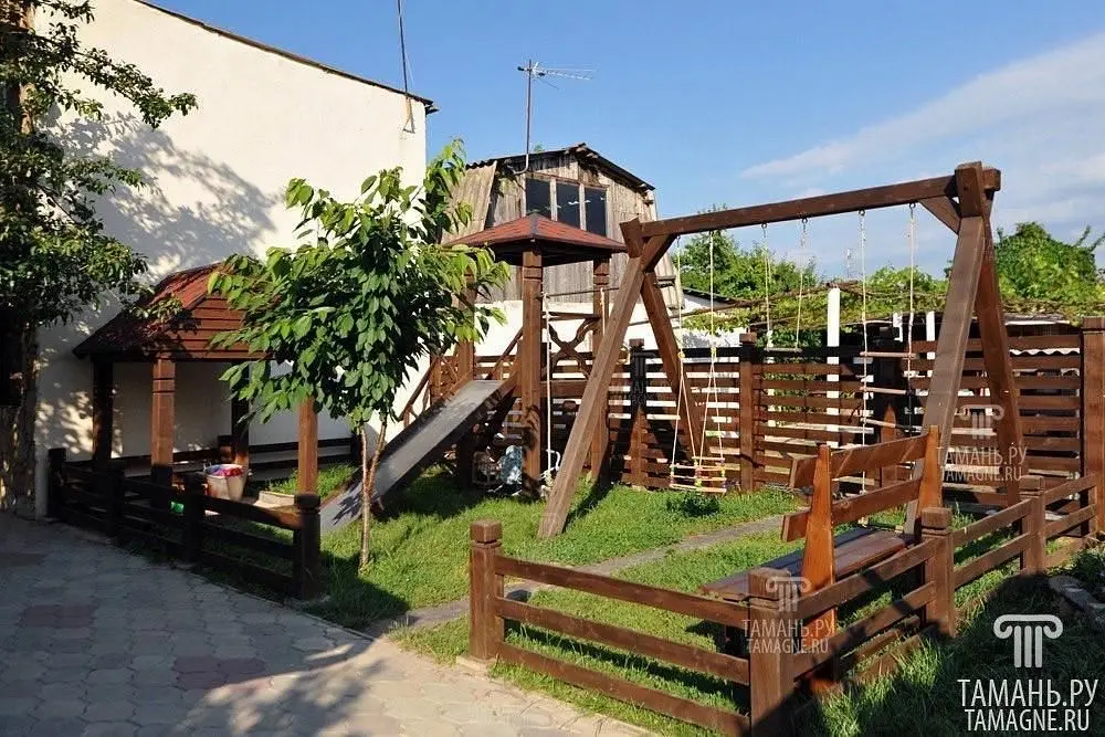 Гостевой дом Семейный, станица Голубицкая, Краснодарский край