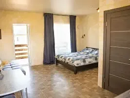 Апартаменты Comfort, Гостевой дом Кипарис, село Знаменское