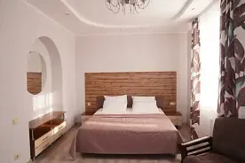 Двухместный номер Comfort с балконом и с видом на внутренний двор (двуспальная кровать), Гостевой дом Кит, Краснодар