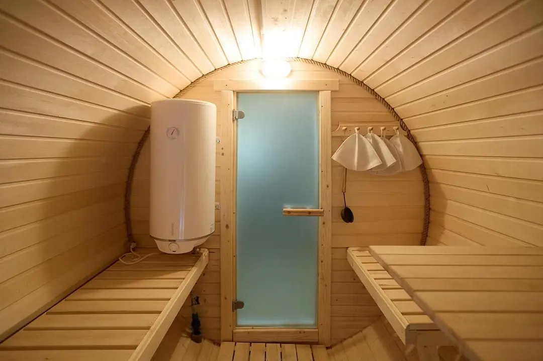 Баня-бочка для гостей коттеджа A-frame Grey — Коттеджный комплекс «Ёlki», Слободской район