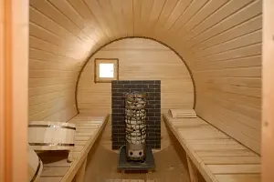 Баня-бочка для гостей коттеджа A-frame Grey — Коттеджный комплекс «Ёlki», Слободской район