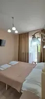 Люкс c 1 комнатой с балконом и с видом на сад, Гостевой дом Мавиги, Сочи