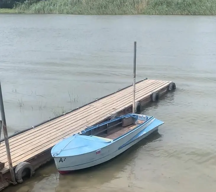 Прокат моторных лодок — Дом «У реки», село Караульное