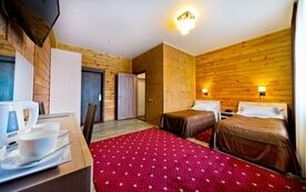 Студия Twin, Гостевой дом Времена года, Братск