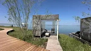 VIP-кабинки на берегу — Комплекс отдыха «Большой плёс», Шира