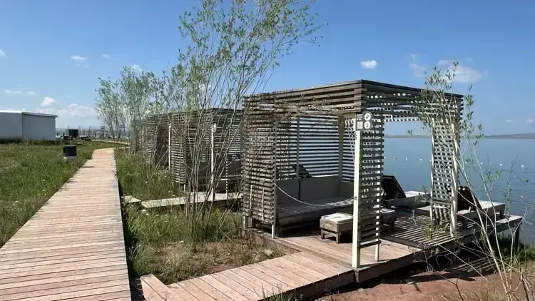 VIP-кабинки на берегу — Комплекс отдыха «Большой плёс», Шира