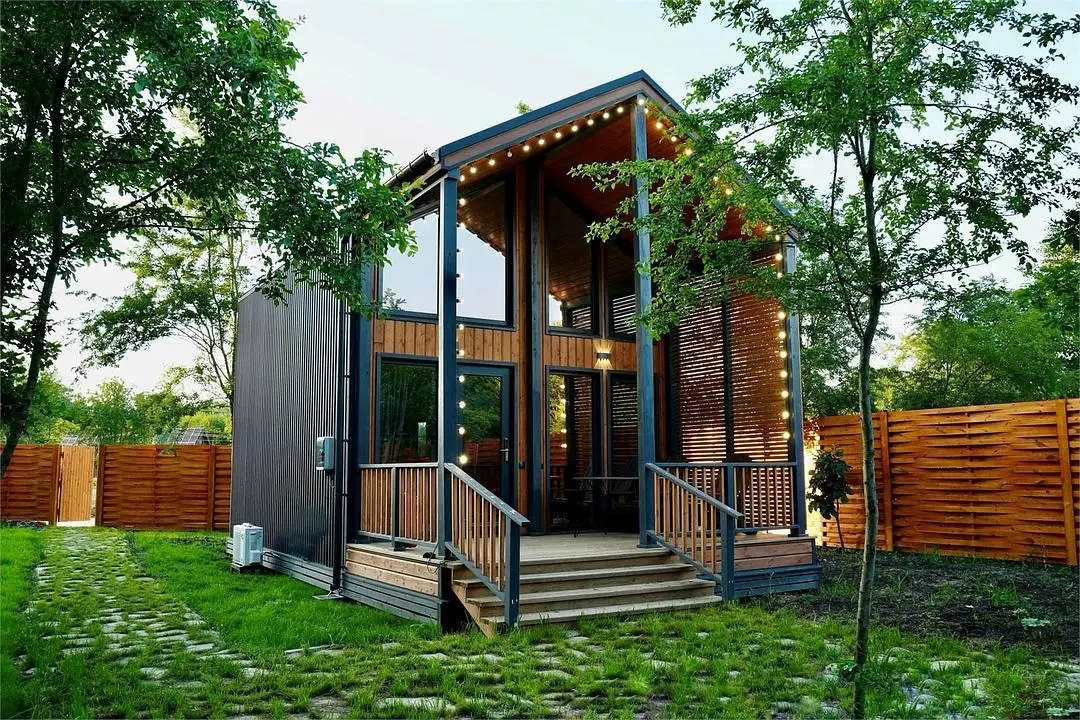 Барн 4-местный 2-комнатный (Barn House)