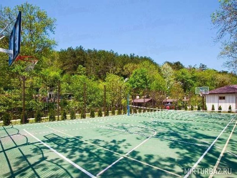 Спортивная площадка