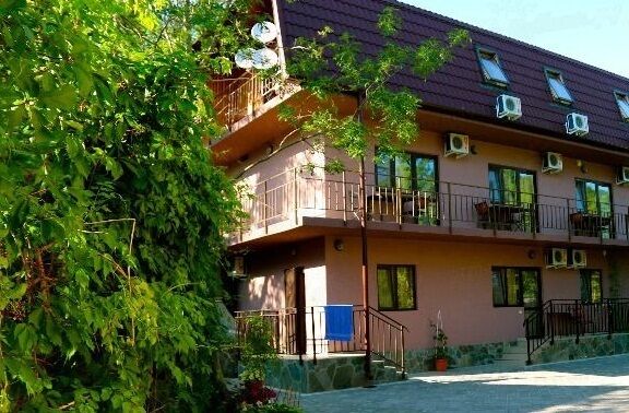 Туристическая база отдыха Нефтяник, Краснодарский край, бухта Инал Туапсинский район Бжид Лермонтово