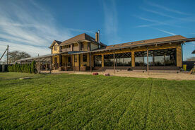 Основной дом, Гостевой дом Царские хоромы, Веселовский район