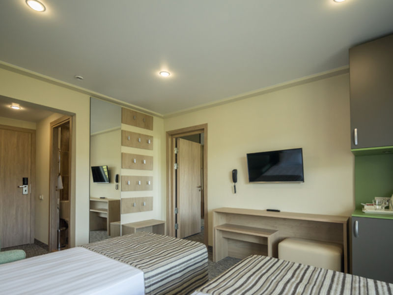 Люкс 4-местный 2-комнатный (VIP корпус 2)