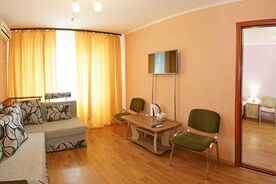 Джуниор сюит 3-местный 2-комнатный вид на степь, корпус Морской (5-этажный), Пансионат Солнечная Долина, Оленевка