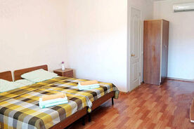 Коттедж 2-местный 1-комнатный, городок "Солнечная Долина", Пансионат Солнечная Долина, Оленевка