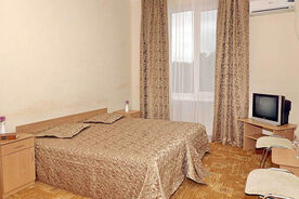 Стандартный 2-местный 1-комнатный, корпус Усадьба графа Попова (главный), Пансионат Солнечная Долина, Оленевка