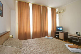 Улучшенный 2-местный 1-комнатный, корпус Усадьба графа Попова (главный), Пансионат Солнечная Долина, Оленевка