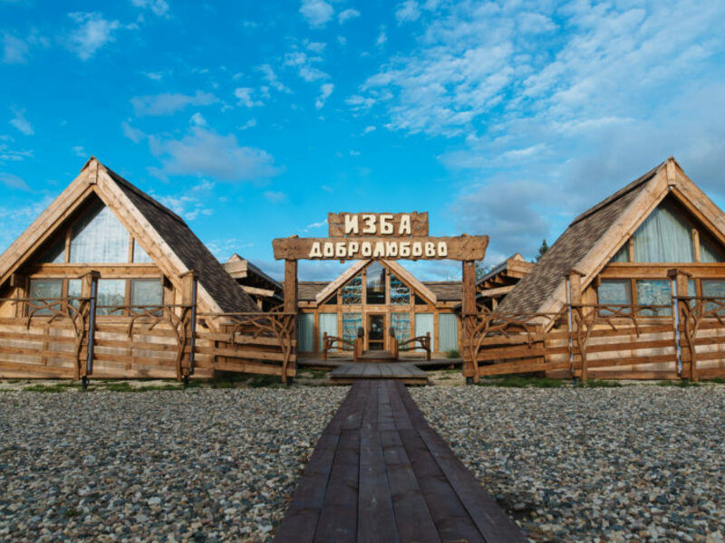 Семейный 4-местный Люкс Изба