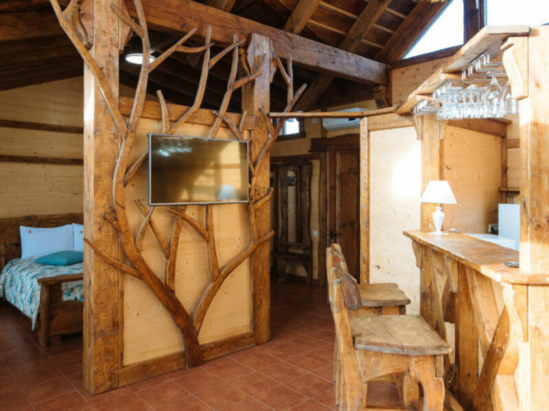 Семейный 4-местный Люкс Изба