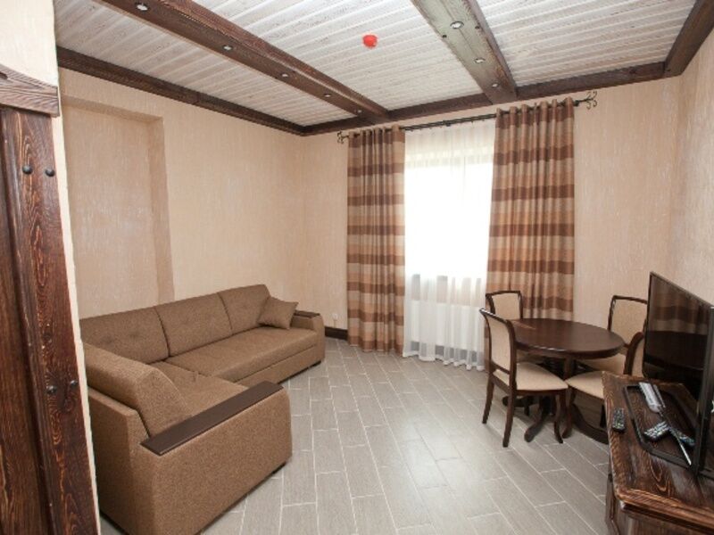 Семейный 4-местный с видом на сад