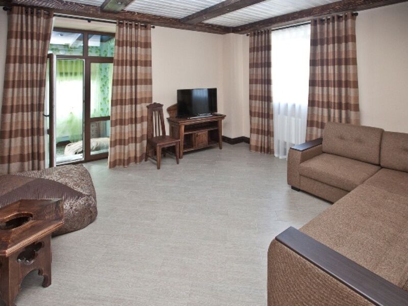 Семейный 4-местный с террасой и отдельным входом  (7)