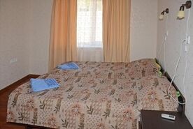 Четырехкомнатный восьмиместный номер Люкс, Рыболовная база Клёвый берег, село Селитренное