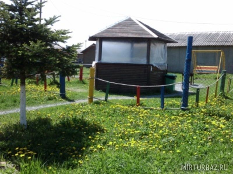 Средние беседки с мангалом и электричеством