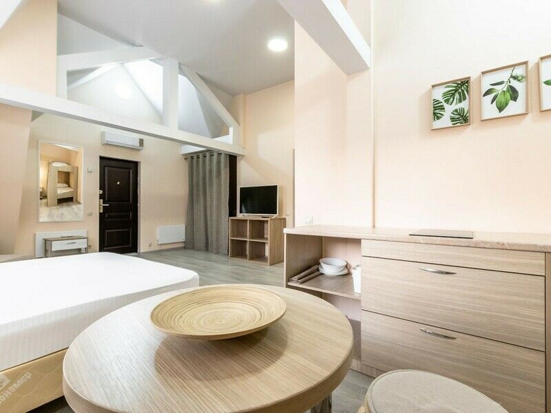 Полулюкс студия 5-местный