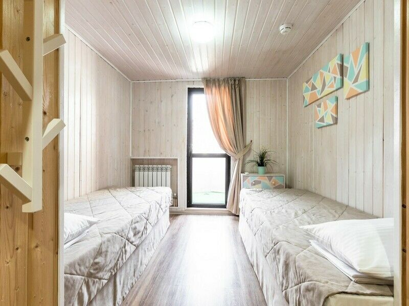 Сьют 6-местный 2-комнатный многоуровневый с кухней