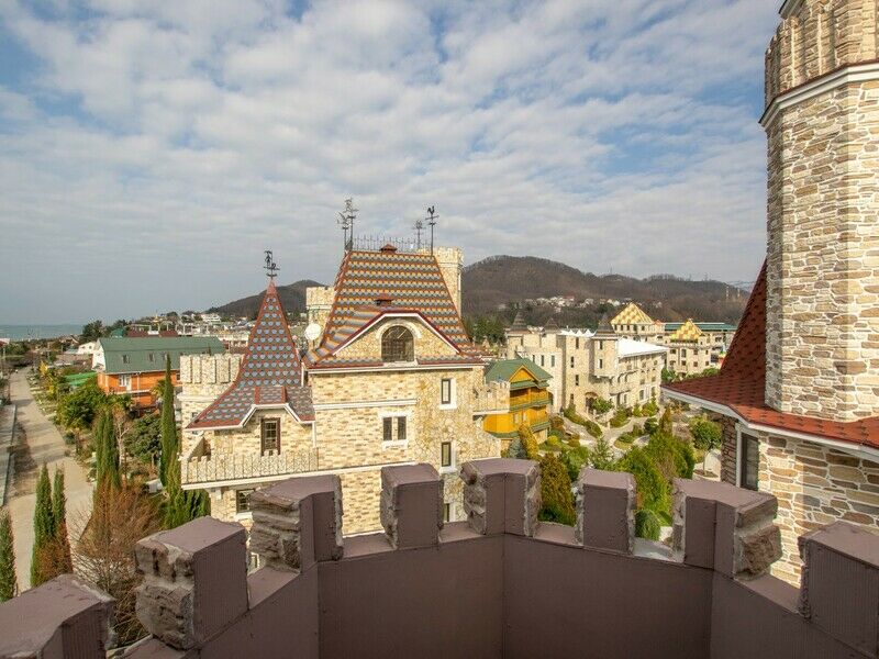 Сьют 6-местный 2-комнатный многоуровневый с кухней