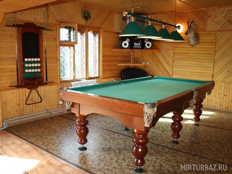 Бильярдный стол